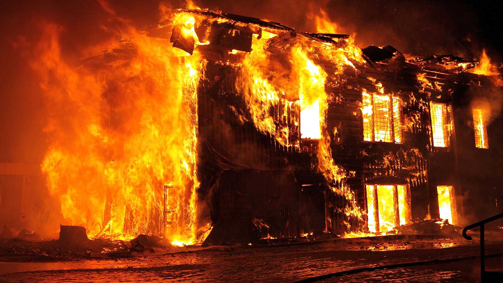 How Insurance Claims and Title Searches Work for the Insurance Agent