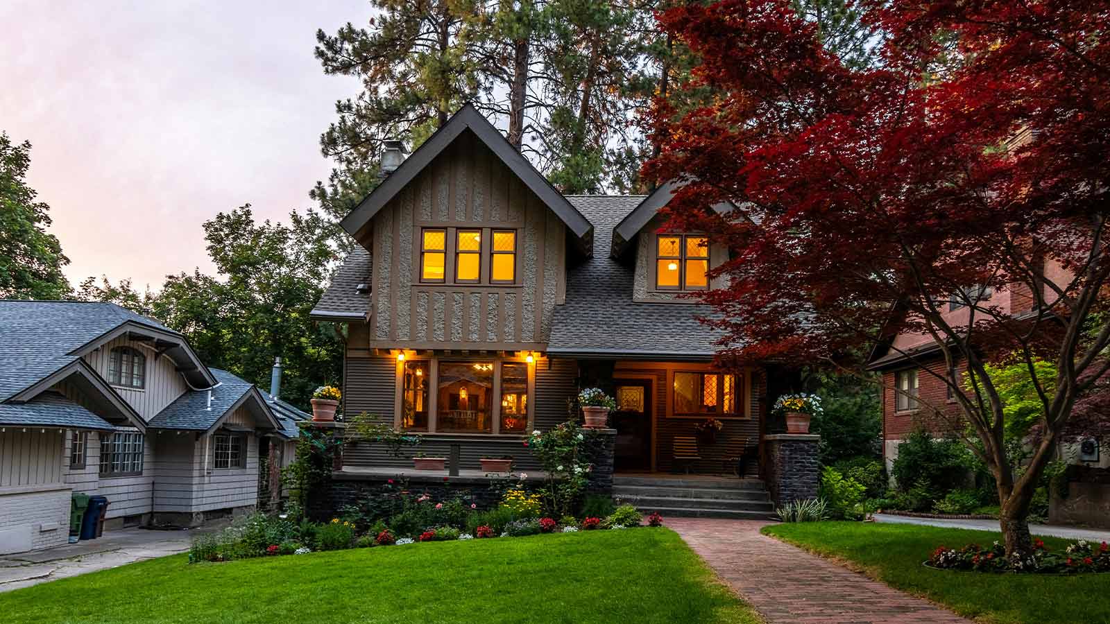 Understanding Grant Deeds and Quitclaim Deeds: Key Differences in Real Estate Transactions