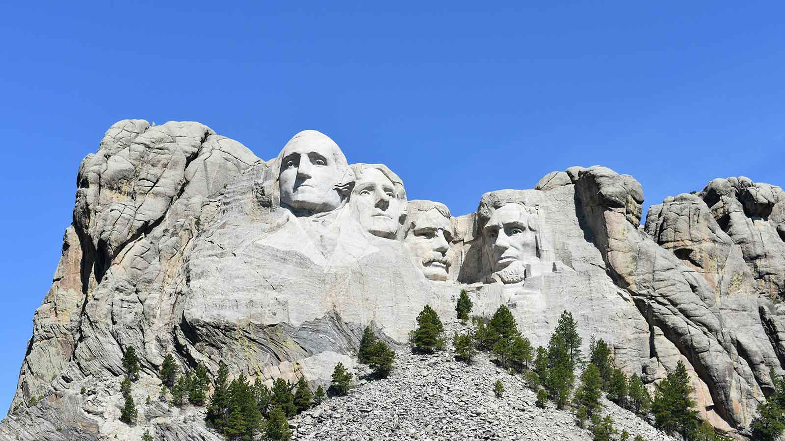 Understanding Title Search in South Dakota Real Estate: Title Reports, Deeds, and Legal Ownership