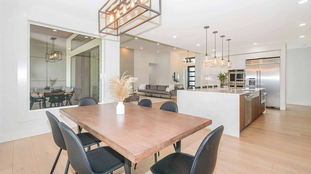 dinning room space for title search