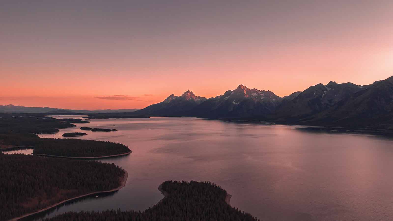 7 Reasons AI Is Transforming Title Searches in Wyoming