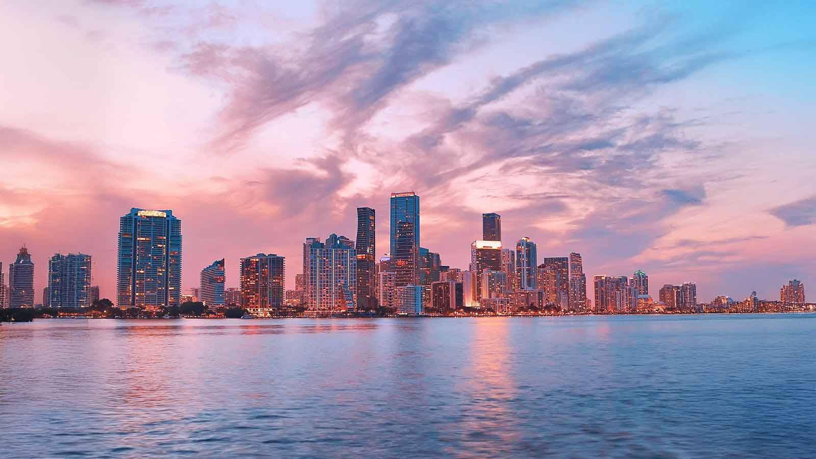 AI Title Search in Florida: 7 Powerful Ways to Protect Ownership