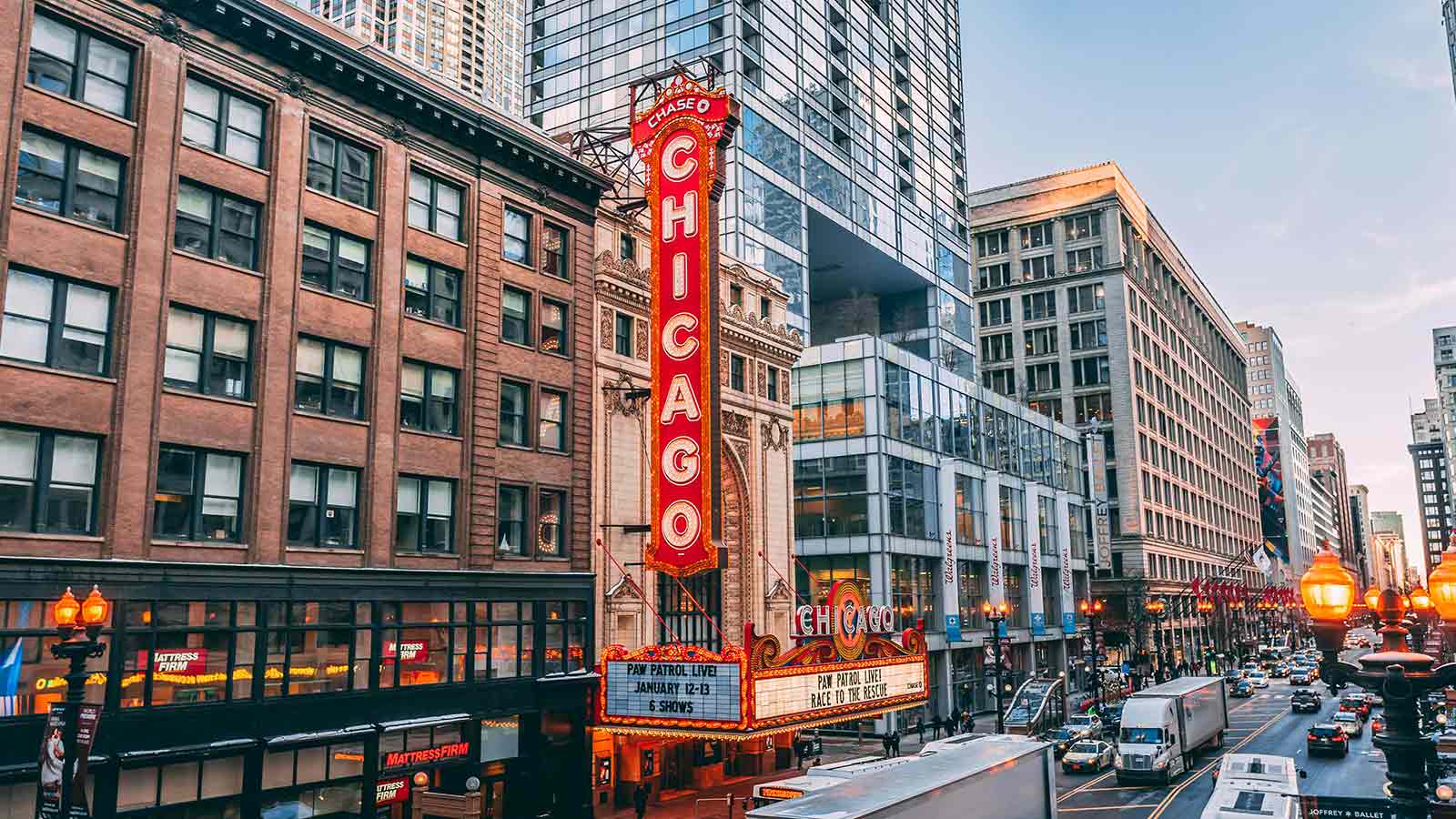 AI Title Search in Illinois: 5 Reasons Humans Matter